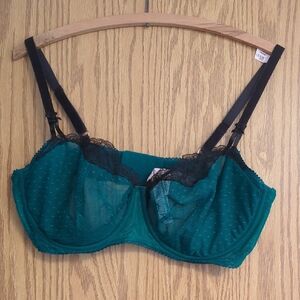 Victoria's Secret Teal and Black Lace Bra